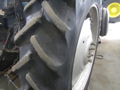 13.6/38 Goodyear Super Traction Radial tyres 75%, fitted to Massey Ferguson wheels