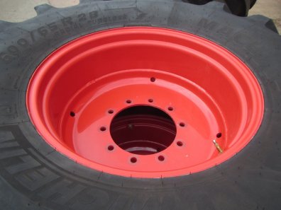 650/75/38 40% + 600/65/28 35% Michelin tyres, fitted to Fendt rims