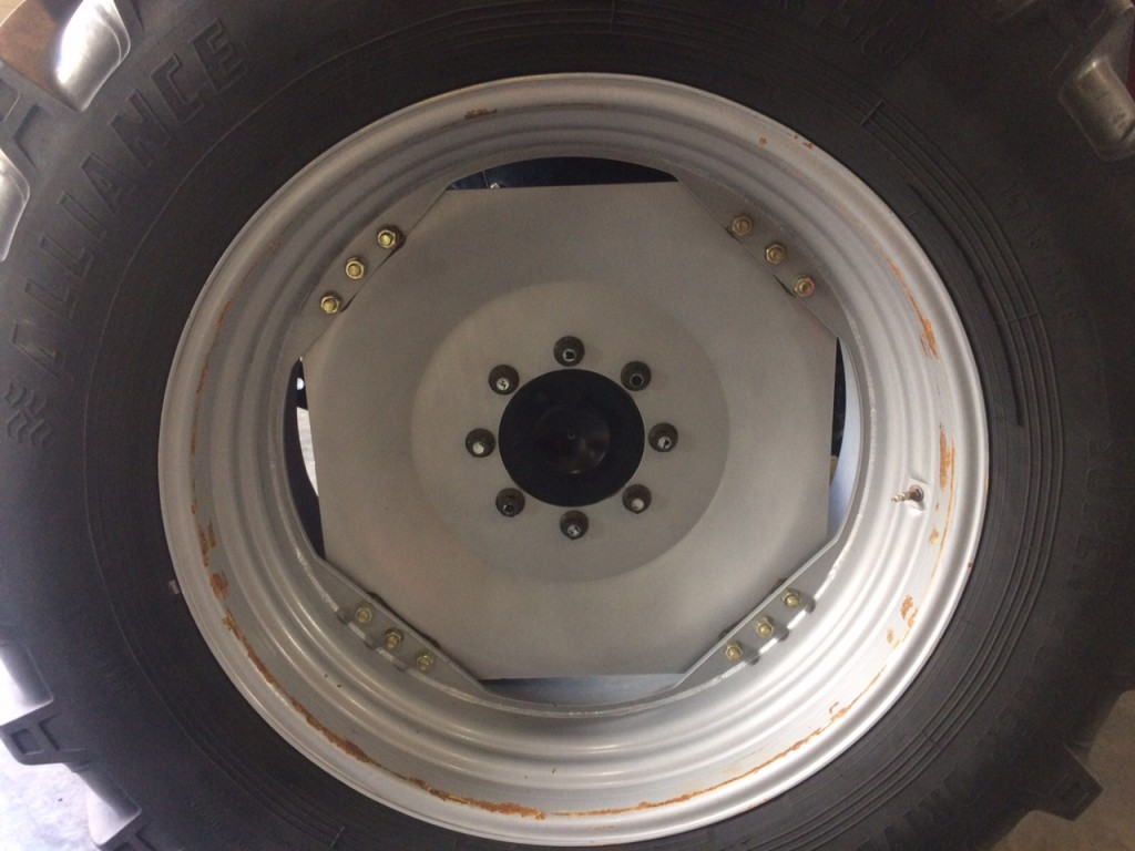 2x 600/65/38 Alliance tyres, fitted to Case 5150 rims (will also fit John Deere)
