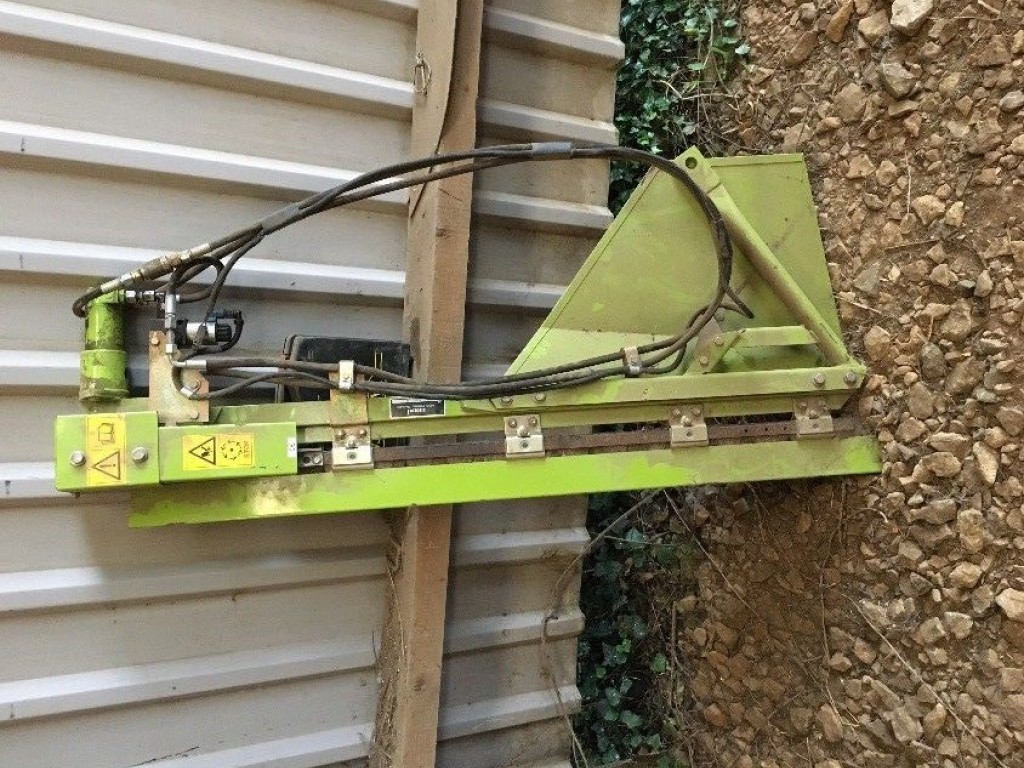 2017 Claas combine left hand rape knife kit, used for one season, as new condition