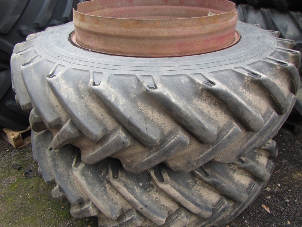 2x 18.4/38 Trelleborg 75% tyres fitted to dual wheels