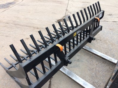 New Quicke 2 meter stone fork complete with Euro brackets