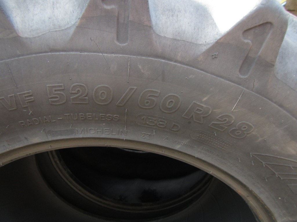 2x 650/60/38+ 2x 520/60/28 Michelin tyres 60%