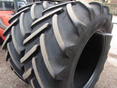 2x 650/60/38+ 2x 520/60/28 Michelin tyres 60%