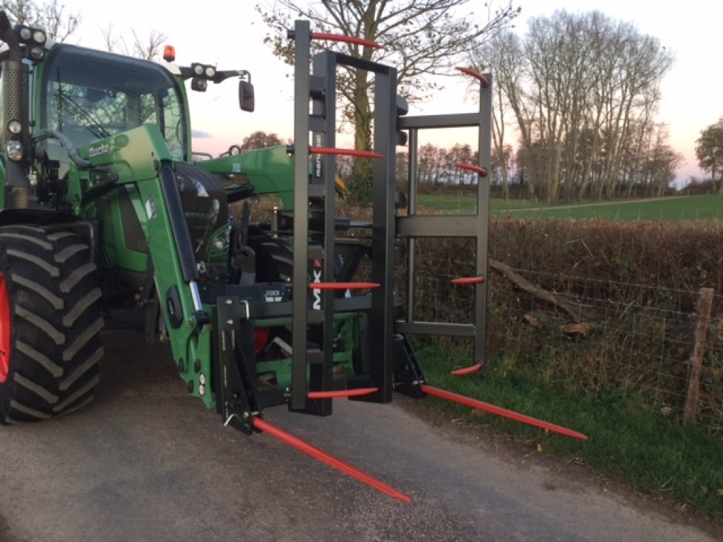 New MX manubal V500 bale handler, Euro brackets, Floating bottom tine kit