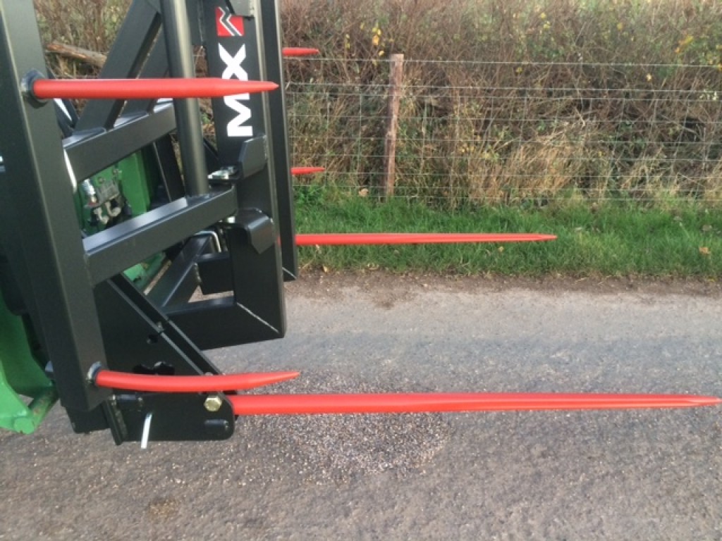 New MX manubal V500 bale handler, Euro brackets, Floating bottom tine kit