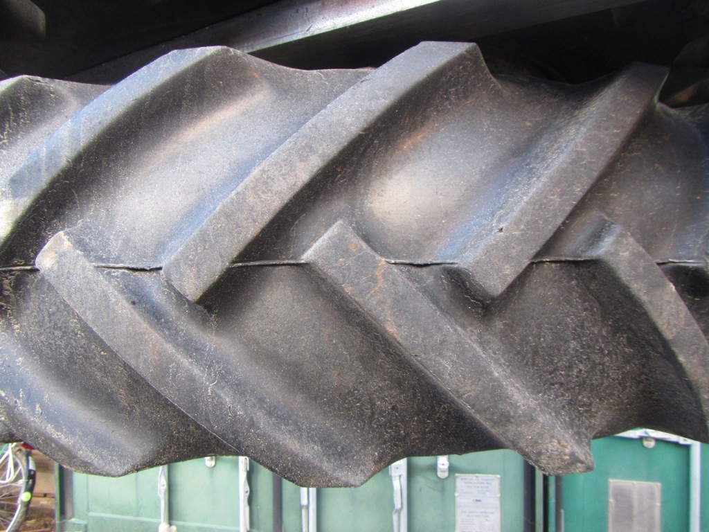 1x 14.9/28 Goodyear Sure Grip 80% tyre fitted to rim