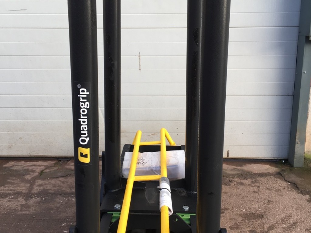 Quicke 200 Quadrogrip, Euro brackets