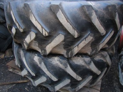 2x 580/70/38 20% + 480/70/28 10% tyres