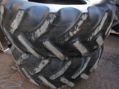 2x 580/70/38 20% + 480/70/28 10% tyres
