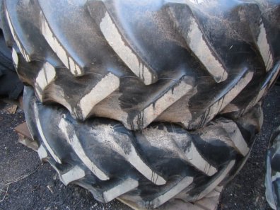 2x 580/70/38 20% + 480/70/28 10% tyres