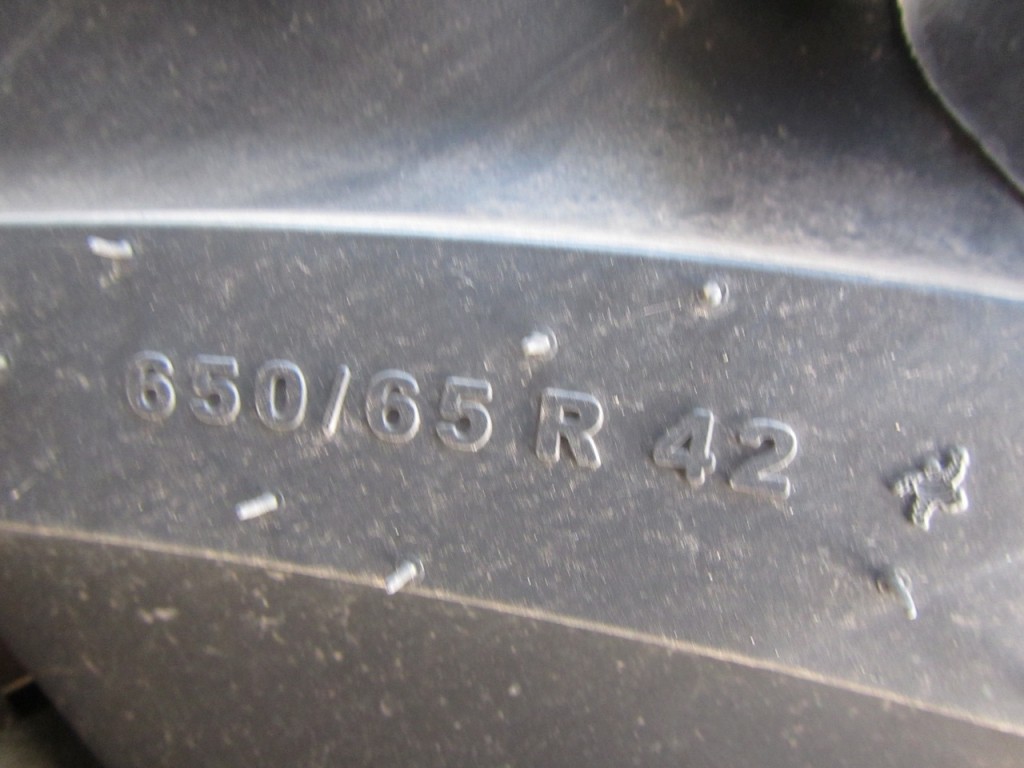 1x 650/65/42 Michelin Multibib tyre, as new
