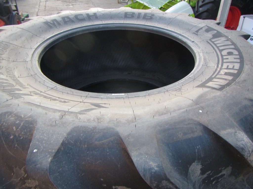 1x 710/70/38 Michelin MachXbib tyre
