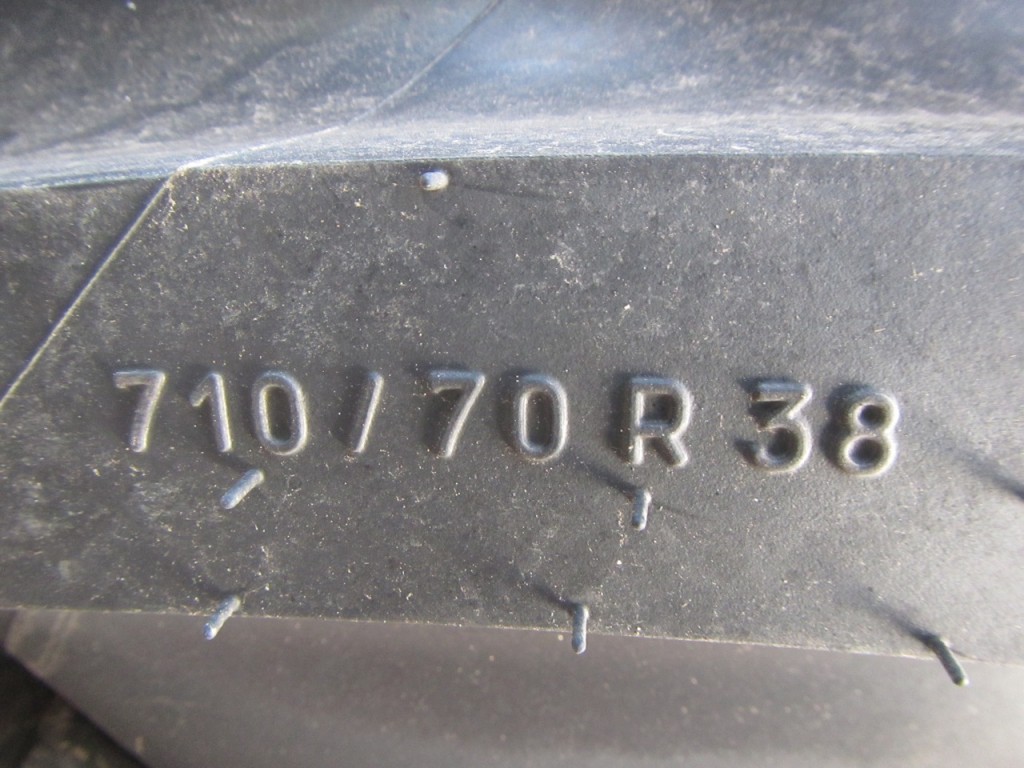 1x 710/70/38 Michelin MachXbib tyre