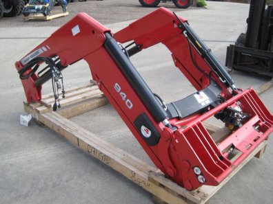 Massey Ferguson 940 loader, October 2008, third service, Euro carrige, in as new condition