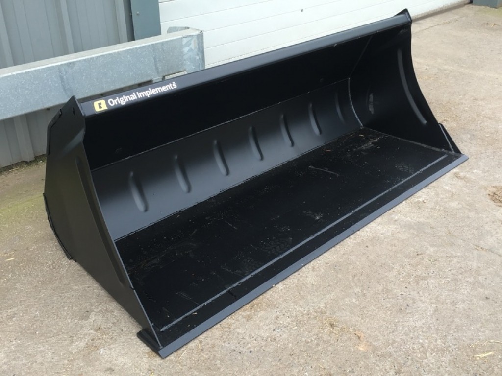 new Quicke 210H bucket, Euro brackets