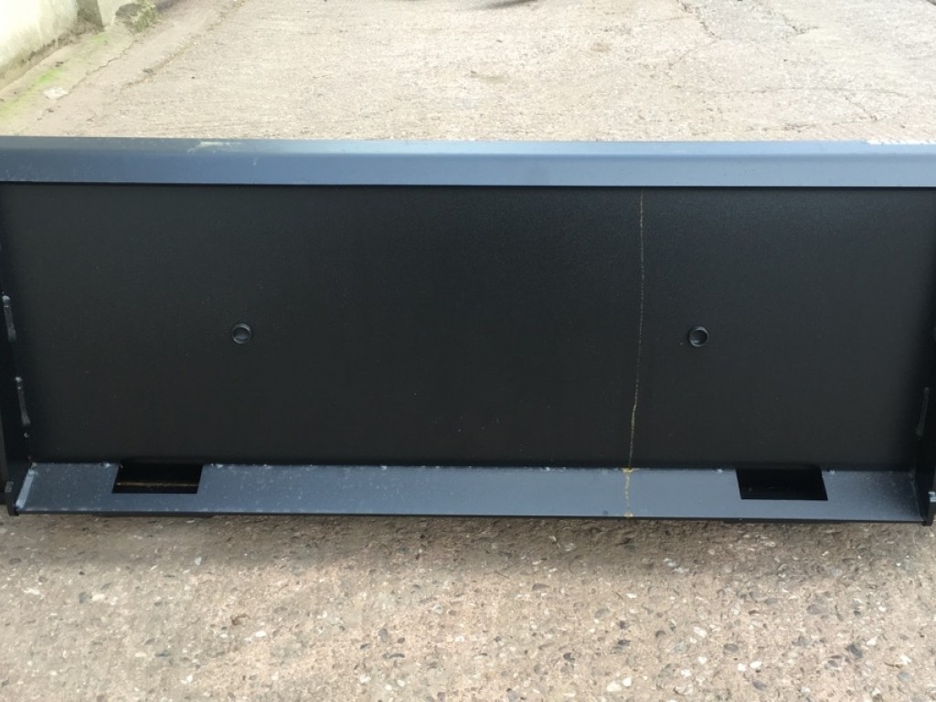 new Quicke 185 C2 bucket, skid steer brackets