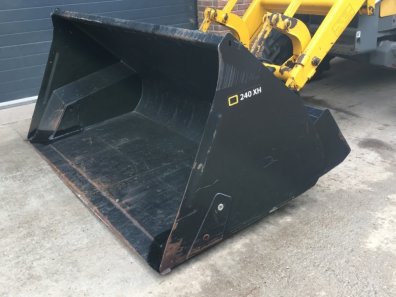 Quicke 240XH Toe tip bucket, 2016, Euro brackets, pipes