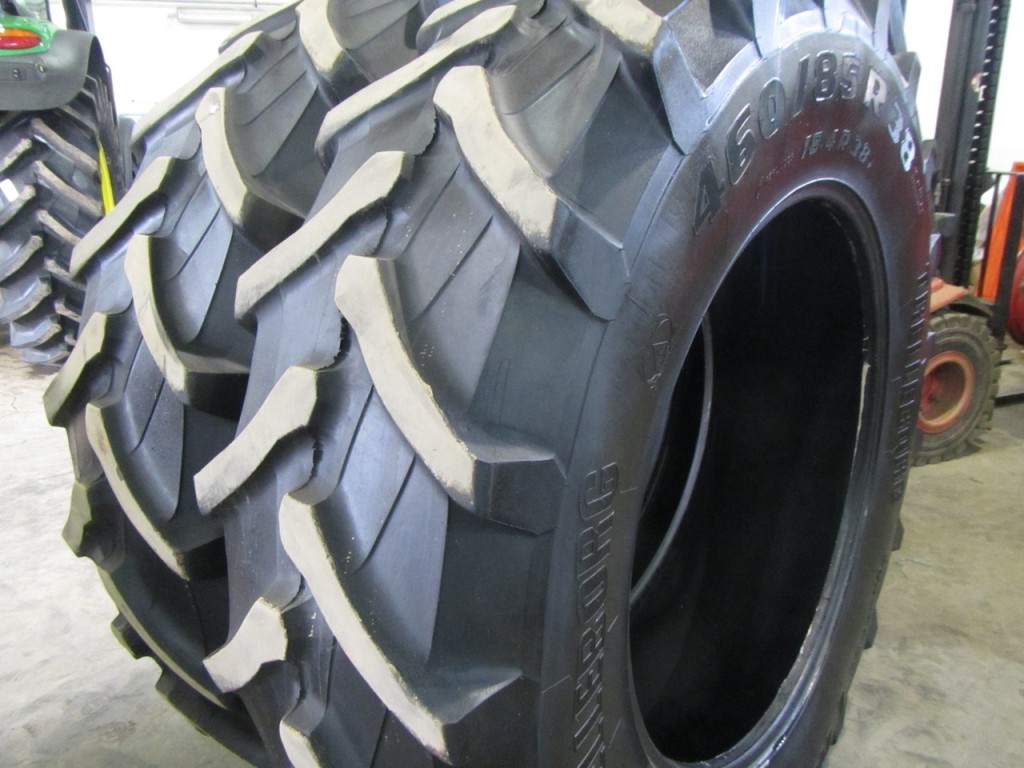 2x 18.4/38 + 2x 16.9/24 Trelleborg tyres 30%