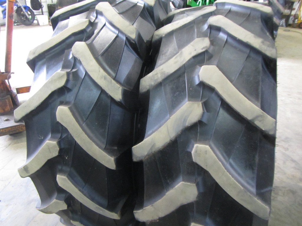 2x 18.4/38 + 2x 16.9/24 Trelleborg tyres 30%