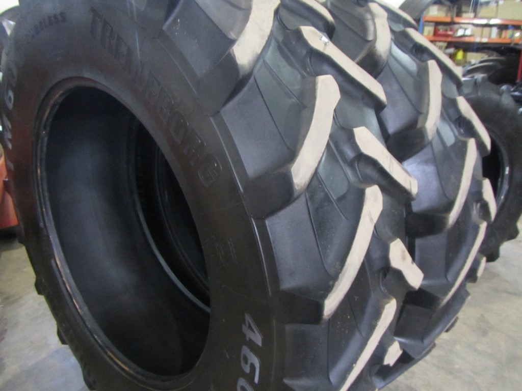 2x 18.4/38 + 2x 16.9/24 Trelleborg tyres 30%
