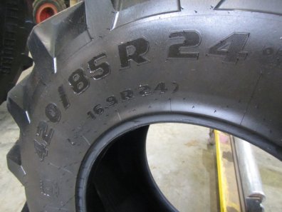 2x 18.4/38 + 2x 16.9/24 Trelleborg tyres 30%