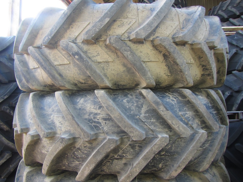 2x 20.8/38 Michelin tyres 90%