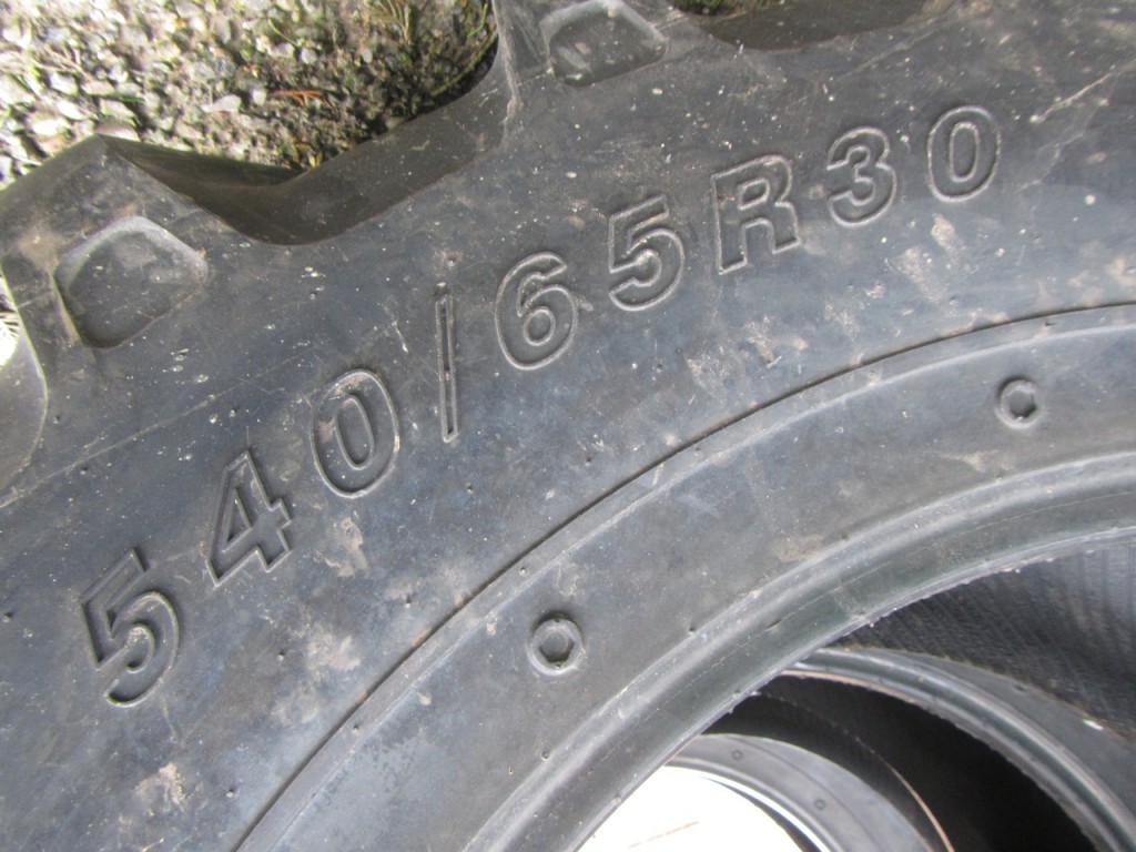 2x 650/65/42 + 2x 540/65/30 new Infinity tyres