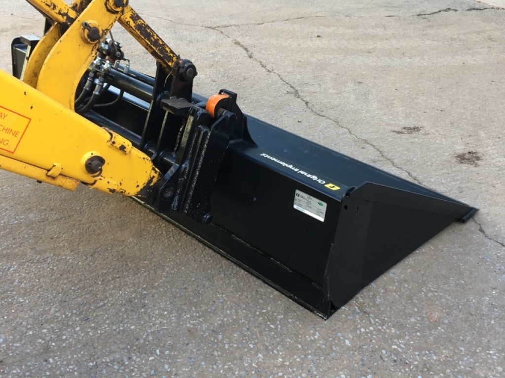 new Quicke Alo 220 Grading high visibility bucket, Euro brackets