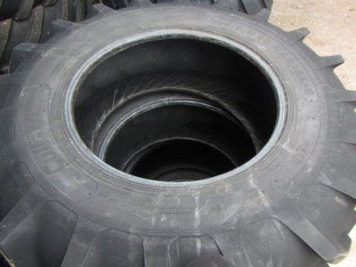 2x Cultor 16.9/28 tyres 80%