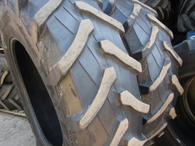2x 20.8/42 60% + 16.9/30 30% Trelleborg tyres