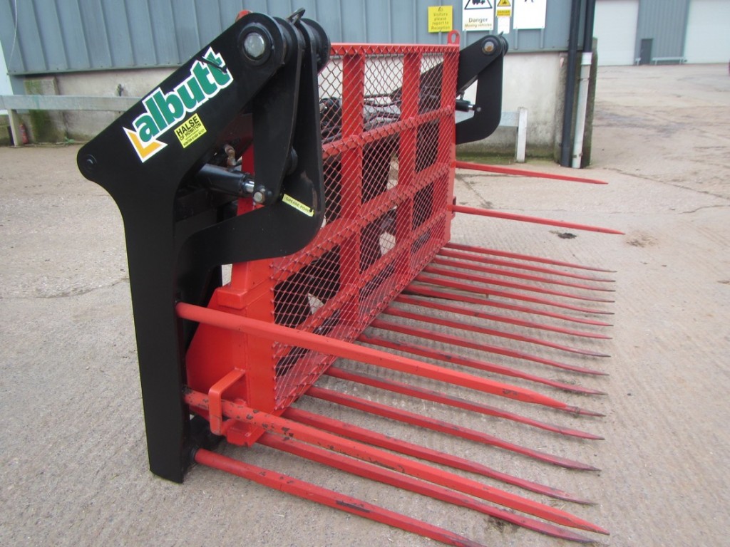 Albutt push off buck rack, as new, Kvernland tines