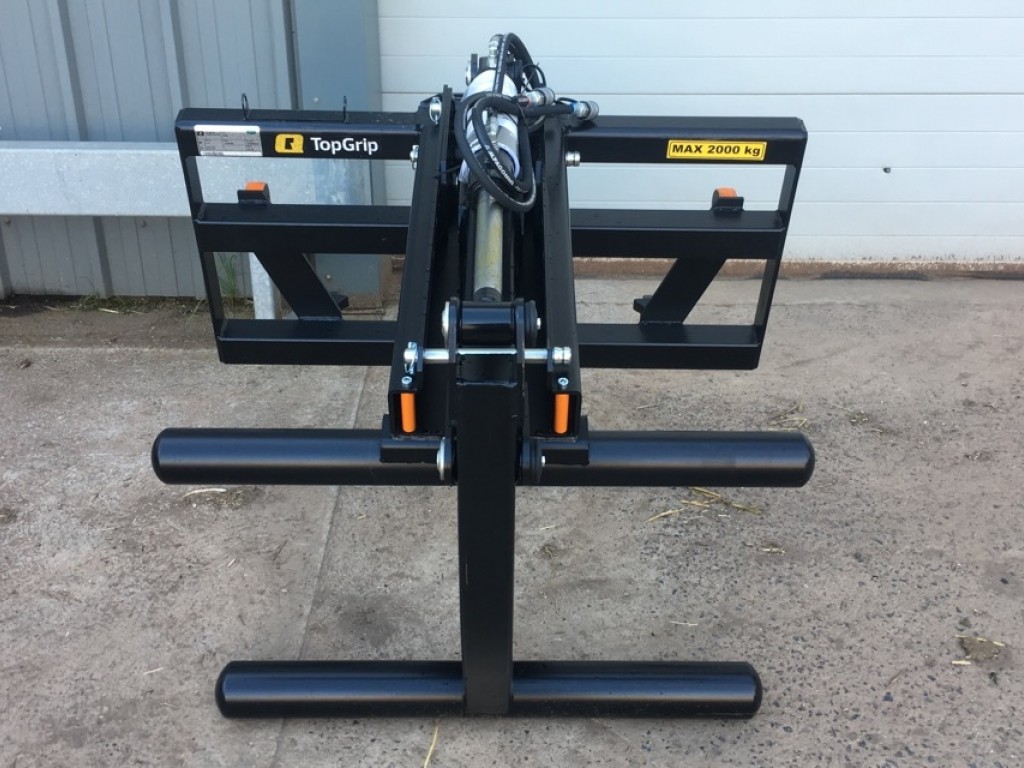 Quicke Alo Topgrip over the top bale handler, Euro brackets