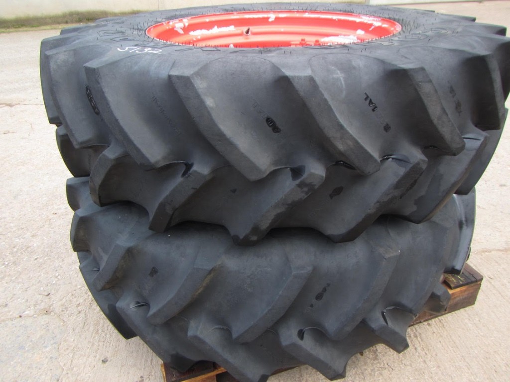 2x 16.9/30 Goodyear Super Traction Radial tyres 95%, fitted to  Fendt wheels