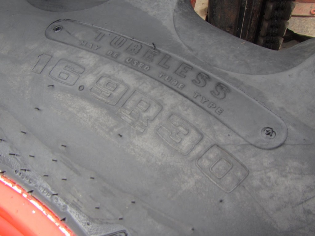 2x 16.9/30 Goodyear Super Traction Radial tyres 95%, fitted to  Fendt wheels