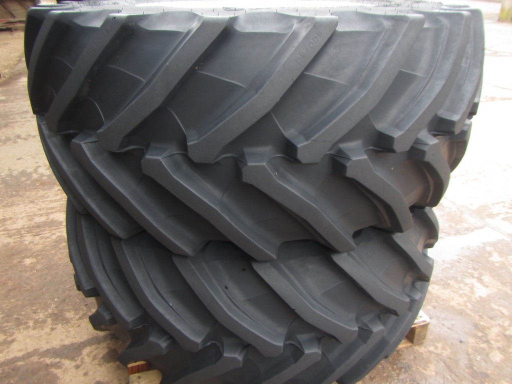 2x 710/60/42 + 2x 600/60/30 Trelleborg tyres 99%, fitted to New Holland wheels