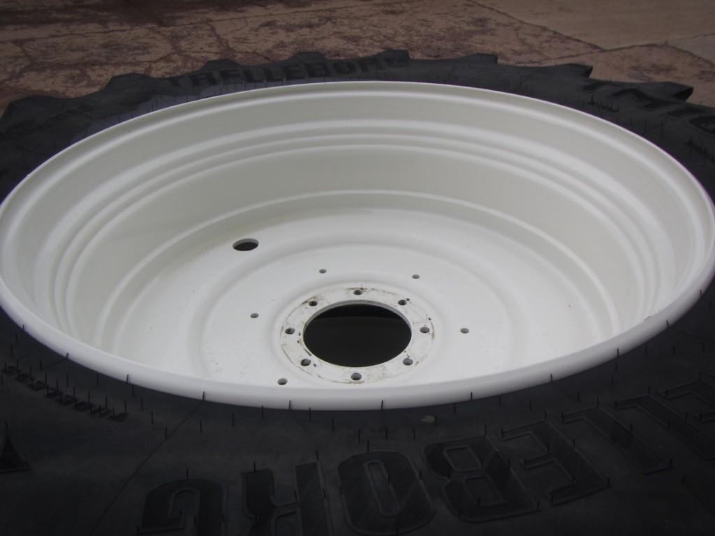 2x 710/60/42 + 2x 600/60/30 Trelleborg tyres 99%, fitted to New Holland wheels