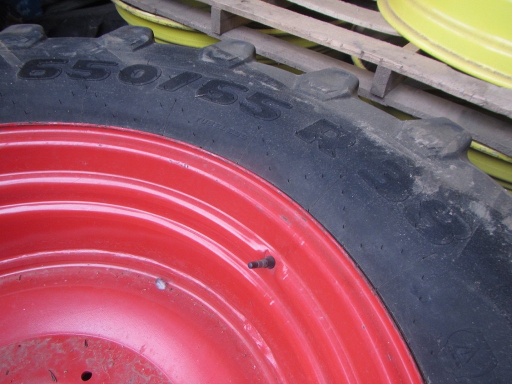 2x 650/65/38 Trelleborg tyres 40%, fitted to Fendt wheels