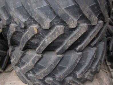 2x 650/65/38 Trelleborg tyres 40%, fitted to Fendt wheels