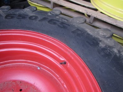 2x 650/65/38 Trelleborg tyres 40%, fitted to Fendt wheels