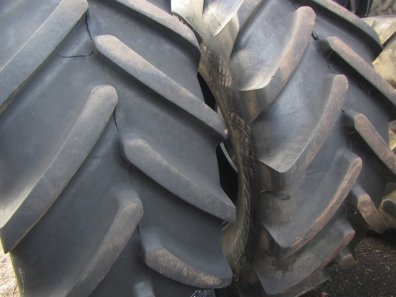 2x 650/65/38 Michelin tyres 85%