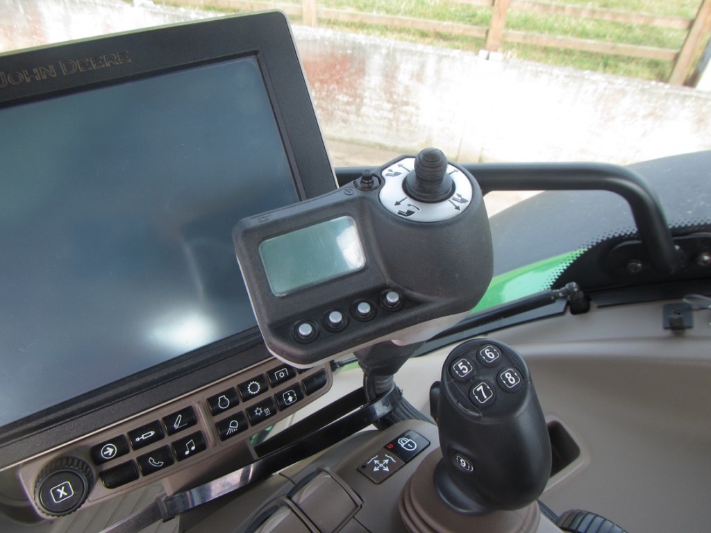 Quicke bracket and valve with electric joystick, 2015, to fit JD 6215R, these brackets are for a Quicke Q88 loader