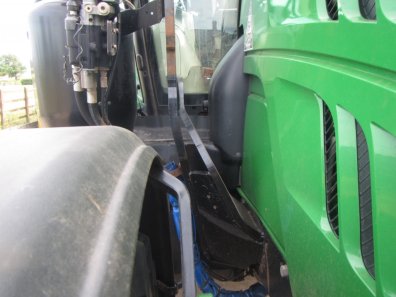Quicke bracket and valve with electric joystick, 2015, to fit JD 6215R, these brackets are for a Quicke Q88 loader