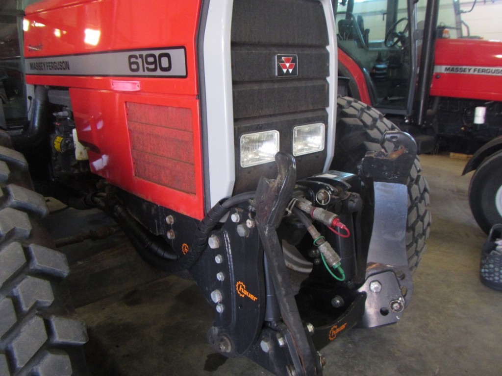Hauer front linkage to fit Massey Ferguson 6190, 4.8 Ton lifting capacity, 1x front pipe kit