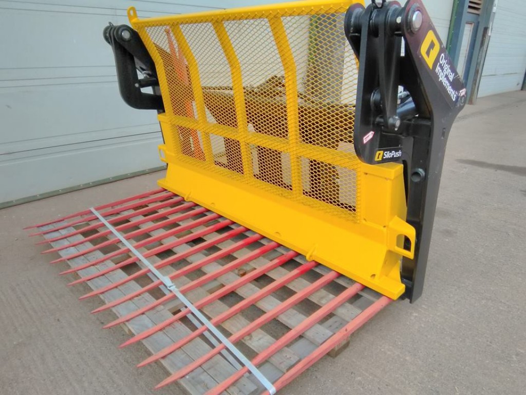 Quicke 245 Silopush, new, 3 point linkage frame, forged tines, 2.45m working width