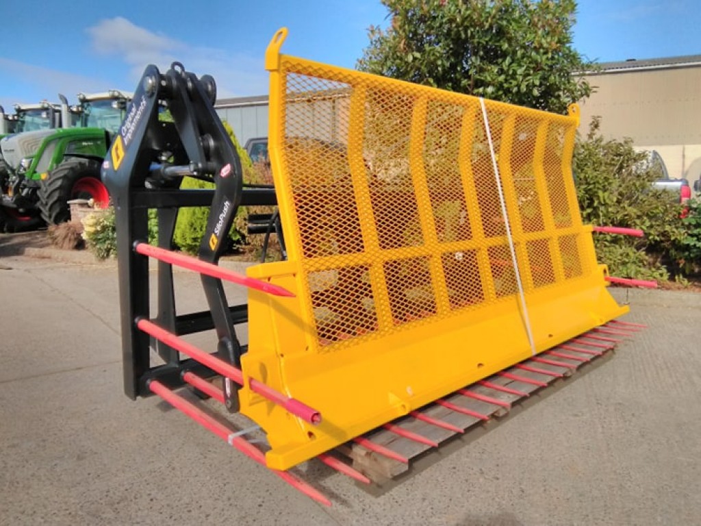Quicke 300 Silopush, new, 3 point linkage frame with hoses, forged tines, 3m working width