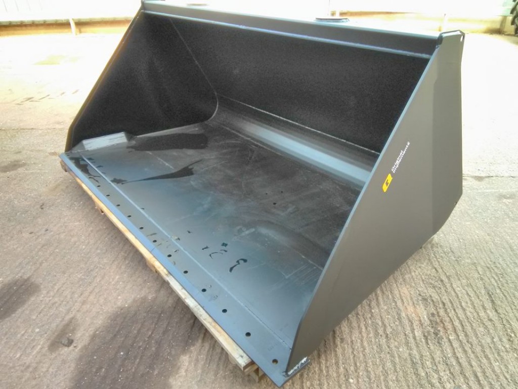 Quicke 21-24HDX bucket, new, pin and cone brackets, compatible with bolt on cutting edge, this bucket will hold approx 1650kg of wheat