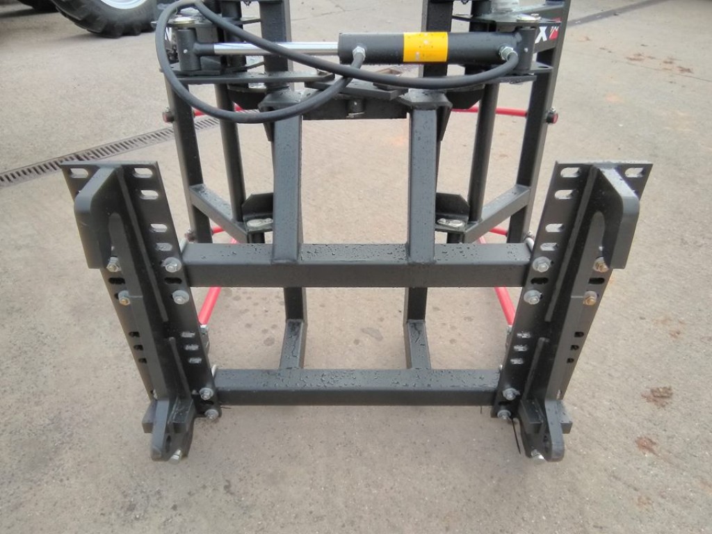 MX V500 bale grab, Floating bottom tine kit, JCB Q-fit bolt on brackets, Ex demo - as new