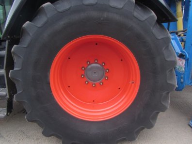 2x 650/85/38 60% + 2x 600/65/34 35% tyres, fitted to 900 series Fendt rims