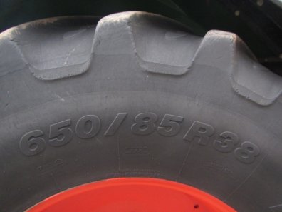 2x 650/85/38 60% + 2x 600/65/34 35% tyres, fitted to 900 series Fendt rims